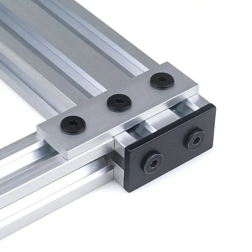 Placa de unión para perfil 4040. 3 orificios. Gris