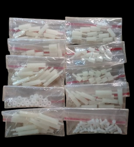 Kit de separadores de nylon M2, 140 piezas