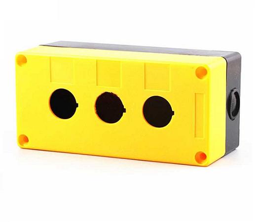 Caja para switch 3 agujeros Amarilla