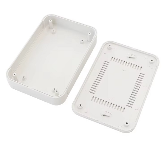 Caja plástica impermeable 150x100x28mm
