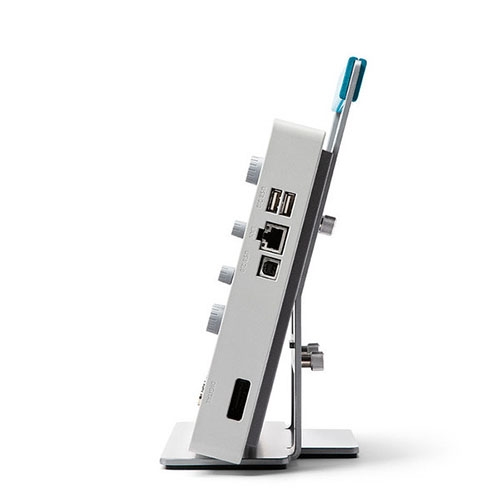 Osciloscopio de señal mixta de frecuencia de muestreo de 2,5 GS/s con longitud de registro de 10 Mpts 2 Canales. Tektronix