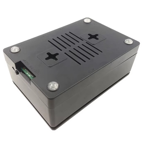 Caja plástica para Raspberry Pi. Negra