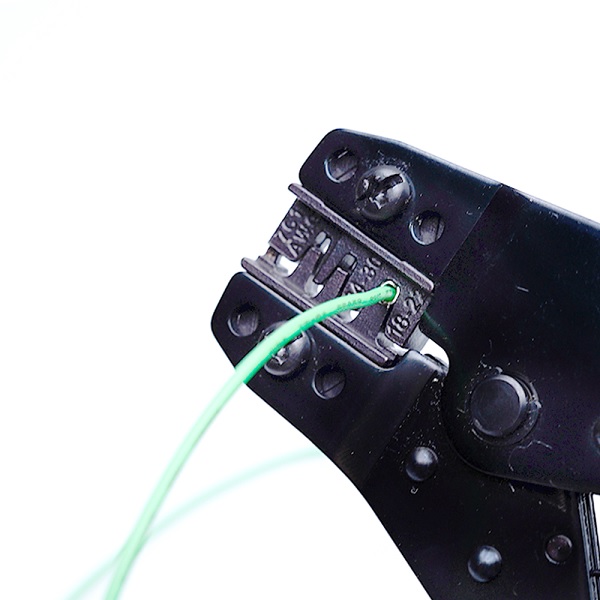 Ponchadora de terminal de barril abierto CP751A