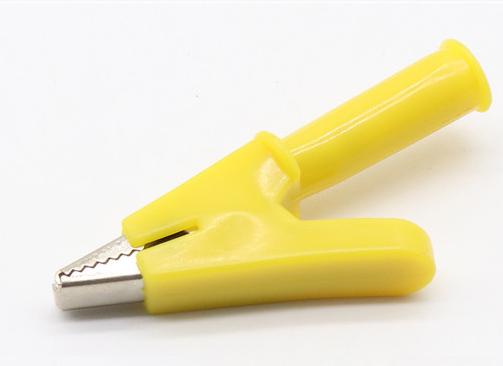 Caimán para banana y para soldar tipo P2002 amarillo