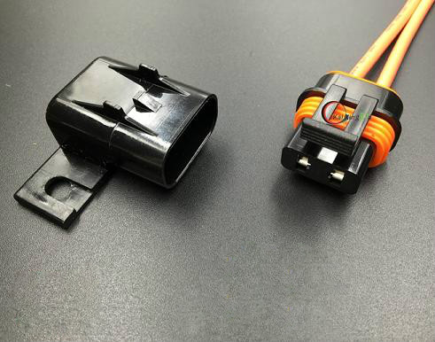 Portafusible impermeable con carcasa para fijacion para fusible mediano y mini fusible