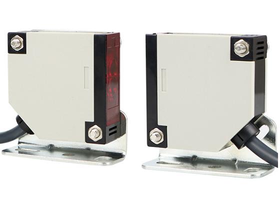 [BERM-E3JK-5M1] Par sensor fotoeléctrico infrarrojo