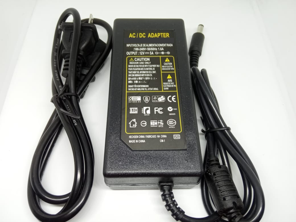 Adaptador 12V - 5A suicheado